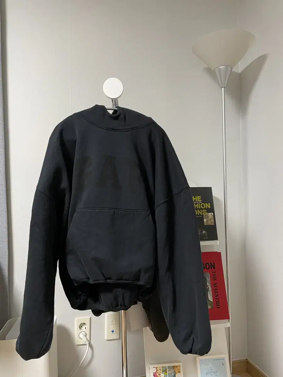 이지갭 발렌시아가 Yeezy Gap Balenciaga 도브 후드